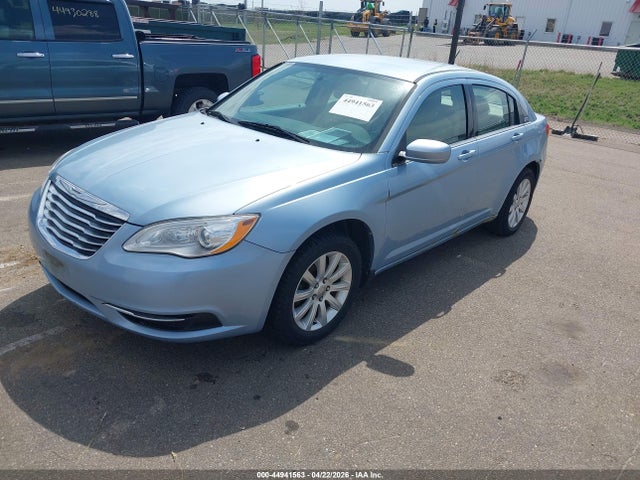Продажа на аукционе авто 2013 Chrysler 200 Touring, vin: 1C3CCBBB7DN598745, номер лота: 44941563