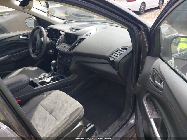 Продаж на аукціоні авто 2017 Ford Escape Se, vin: 1FMCU0GD7HUB87781, номер лоту: 44941579