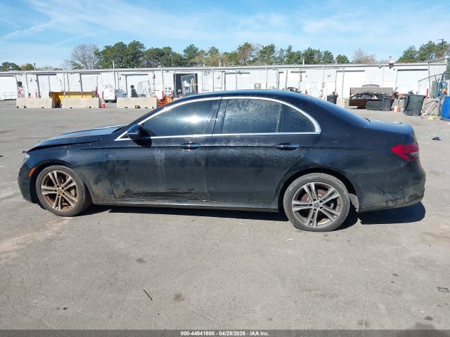 2022 Mercedes-benz E 350 4matic მანქანა იყიდება აუქციონზე, vin: W1KZF8EB9NB059838, აუქციონის ნომერი: 44941600