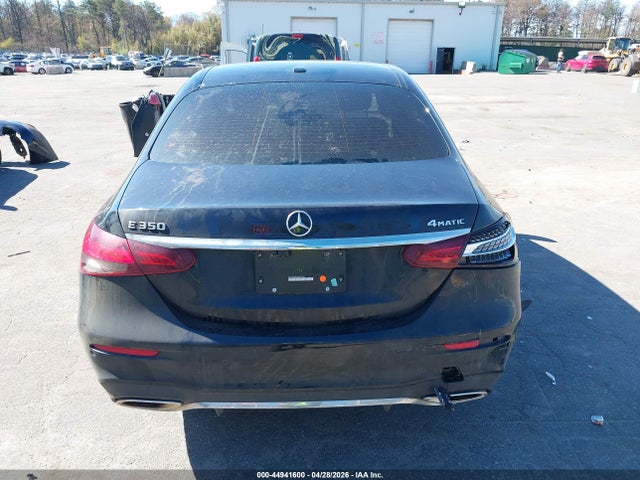2022 Mercedes-benz E 350 4matic მანქანა იყიდება აუქციონზე, vin: W1KZF8EB9NB059838, აუქციონის ნომერი: 44941600