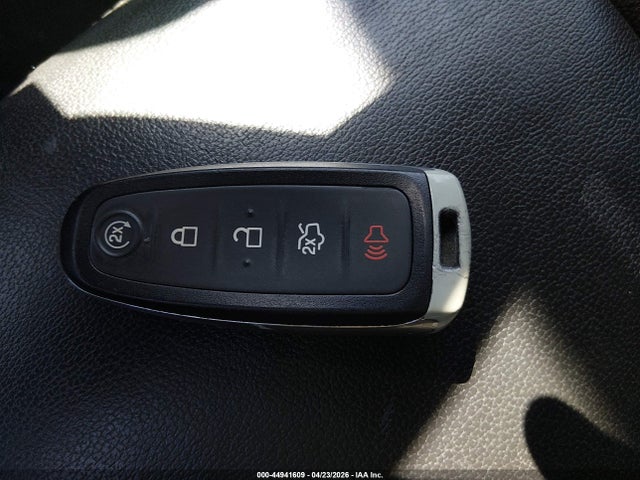 44941609 :رقم المزاد ، 1FMCU9J99JUC54329 vin ، 2018 Ford Escape Titanium مزاد بيع