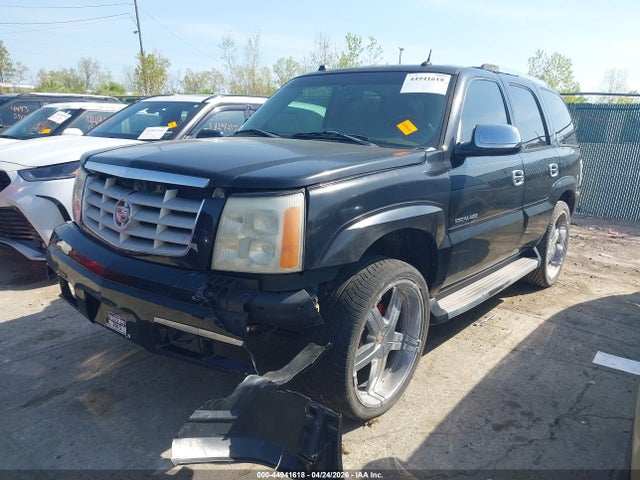 44941618 :رقم المزاد ، 1GYEC63NX5R225885 vin ، 2005 Cadillac Escalade Standard مزاد بيع