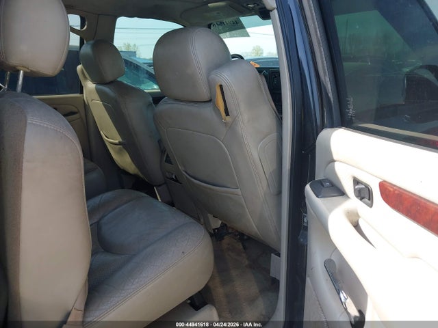 44941618 :رقم المزاد ، 1GYEC63NX5R225885 vin ، 2005 Cadillac Escalade Standard مزاد بيع