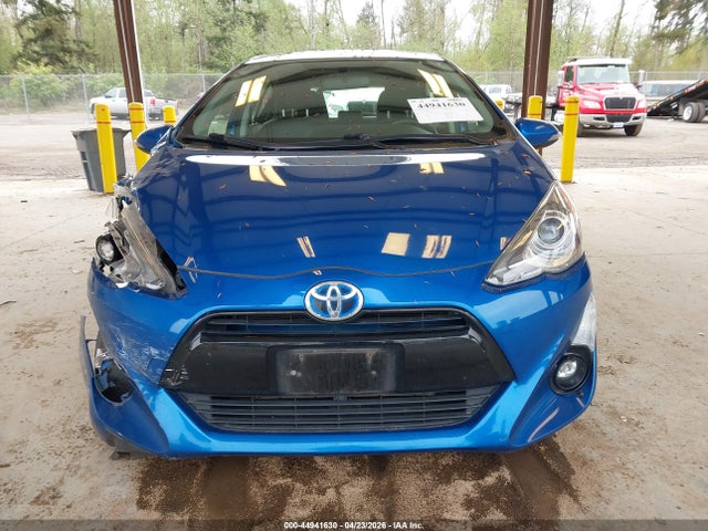 Toyota Prius C Four 2016 JTDKDTB33G1124273 Image 12