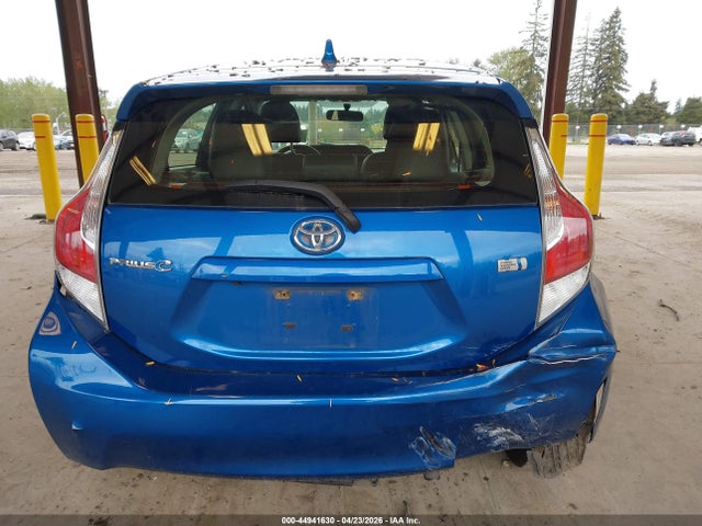 Toyota Prius C Four 2016 JTDKDTB33G1124273 Image 16