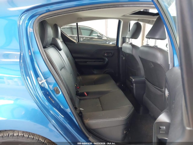 Toyota Prius C Four 2016 JTDKDTB33G1124273 Image 8