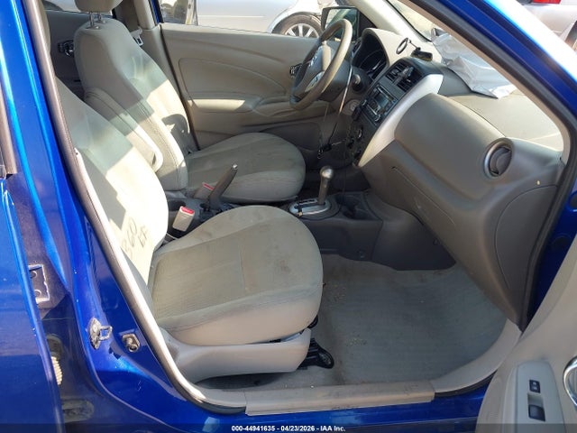 2015 Nissan Versa 1.6 S/1.6 S+/1.6 Sl/1.6 Sv მანქანა იყიდება აუქციონზე, vin: 3N1CN7AP6FL811366, აუქციონის ნომერი: 44941635