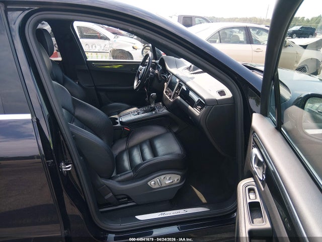 44941679 :رقم المزاد ، WP1AB2A50HLB21009 vin ، 2017 Porsche Macan S مزاد بيع