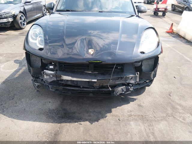 44941679 :رقم المزاد ، WP1AB2A50HLB21009 vin ، 2017 Porsche Macan S مزاد بيع
