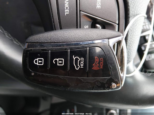 Продажа на аукционе авто 2017 Hyundai Santa Fe Sport 2.0t Ultimate, vin: 5NMZW4LA3HH048654, номер лота: 44941686
