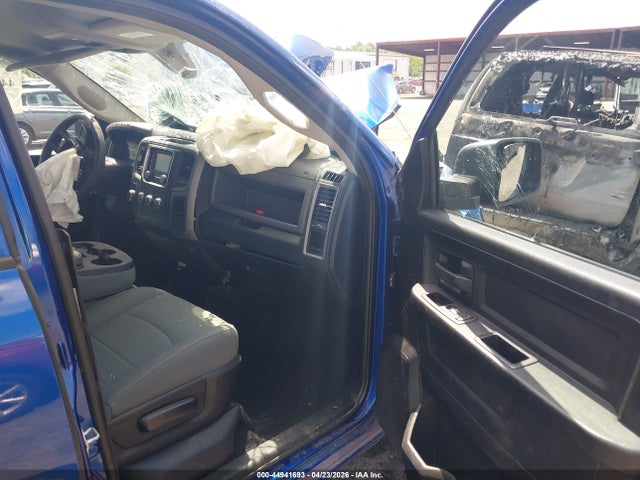 Продаж на аукціоні авто 2018 Ram 1500 Express  4x2 6'4 Box, vin: 1C6RR6FG9JS280535, номер лоту: 44941693