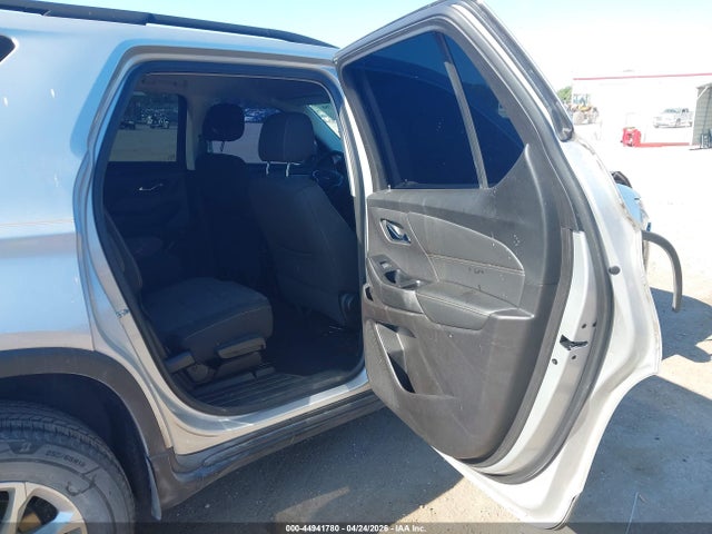 44941780 :رقم المزاد ، 1GNERGKW5KJ268388 vin ، 2019 Chevrolet Traverse 1lt مزاد بيع