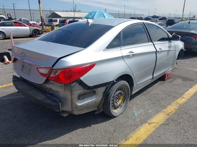 2013 Hyundai Sonata Gls მანქანა იყიდება აუქციონზე, vin: 5NPEB4AC5DH614342, აუქციონის ნომერი: 44941786