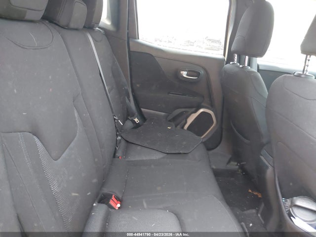 ZACCJABTXGPC65665 Jeep Renegade Latitude