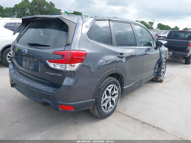 Продаж на аукціоні авто 2021 Subaru Forester Premium, vin: JF2SKAJCXMH431827, номер лоту: 44941801