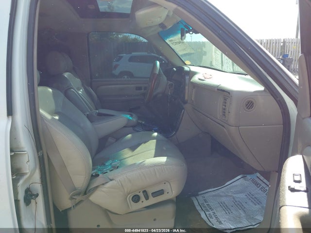 44941823 :رقم المزاد ، 1GKEK63U31J141274 vin ، 2001 Gmc Yukon Denali مزاد بيع