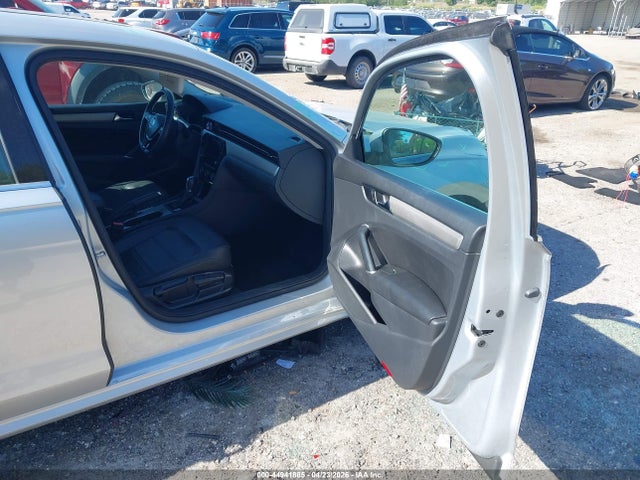 44941885 :رقم المزاد ، 1VWSA7A39MC000488 vin ، 2021 Volkswagen Passat 2.0t Se مزاد بيع