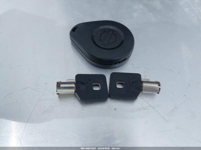 Harley-Davidson FLTRXS 2022 1HD1KTP10NB628357 Image 11