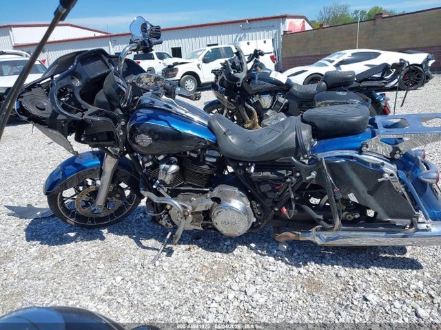 Harley-Davidson FLTRXS 2022 1HD1KTP10NB628357 Image 13