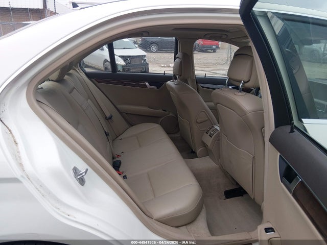 Aukcja sprzedaży 2012 Mercedes-benz C 250 Sport, vin: WDDGF4HB3CA638127, numer aukcji: 44941936