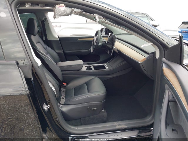Продаж на аукціоні авто 2025 Tesla Model Y Long Range Dual Motor Rear-wheel Drive, vin: 7SAYGDED4SA373130, номер лоту: 44941960