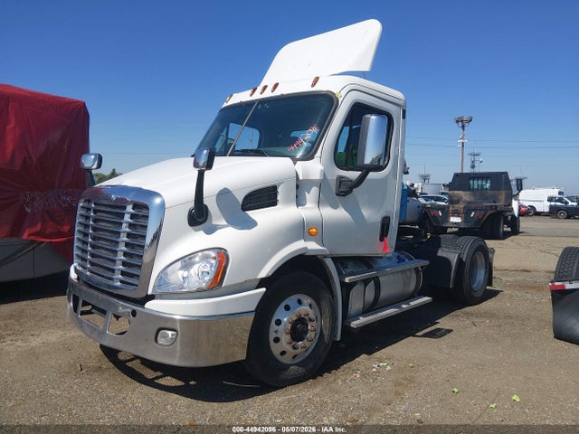 2014 Freightliner Cascadia 113 მანქანა იყიდება აუქციონზე, vin: 3AKBGADV8ESFZ4553, აუქციონის ნომერი: 44942096