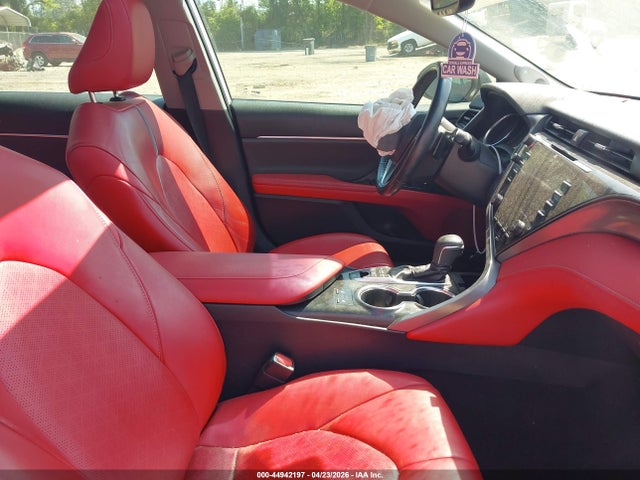 4T1B61HK2KU772137 Toyota CAMRY XSE
