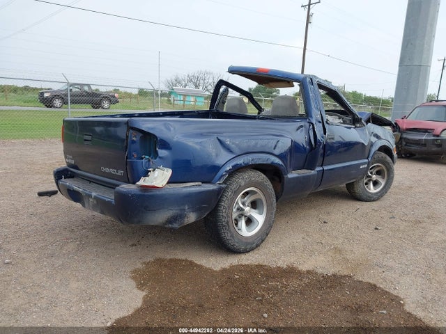 2001 Chevrolet S-10 Ls მანქანა იყიდება აუქციონზე, vin: 1GCCS14W018230328, აუქციონის ნომერი: 44942282