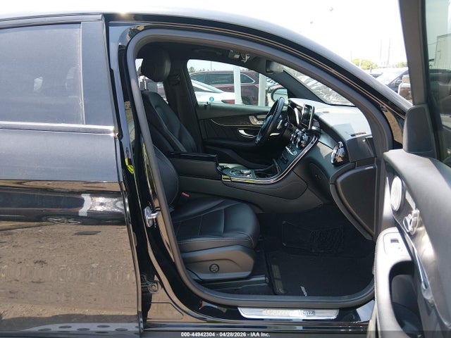 WDC0J4KB1JF403027 Mercedes-Benz Glc 300 Coupe 4matic