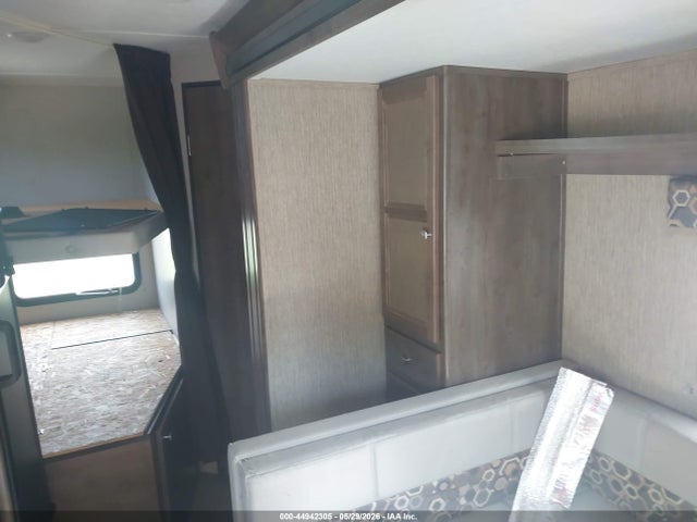 Coleman Other 2019 4YDT24421KH930355 Image 14