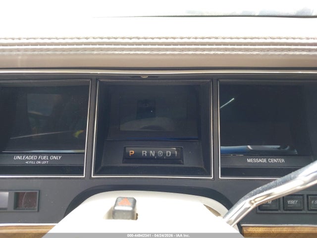 44942341 :رقم المزاد ، 1LNCM83W2MY678980 vin ، 1991 Lincoln Town Car Cartier مزاد بيع