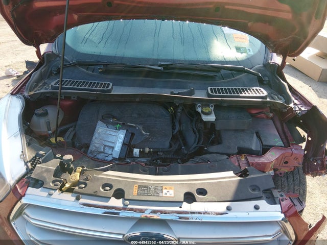 44942352 :رقم المزاد ، 1FMCU9HD7JUB38329 vin ، 2018 Ford Escape Sel مزاد بيع