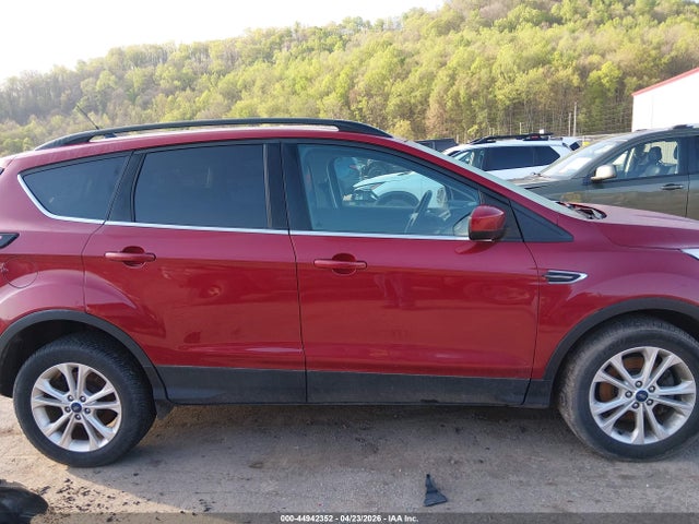 44942352 :رقم المزاد ، 1FMCU9HD7JUB38329 vin ، 2018 Ford Escape Sel مزاد بيع