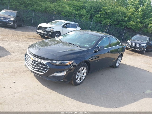 1G1ZD5STXMF017741 Chevrolet Malibu Fwd Lt