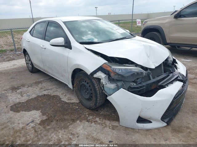Toyota COROLLA LE 2017 5YFBURHE9HP684579 Image 1