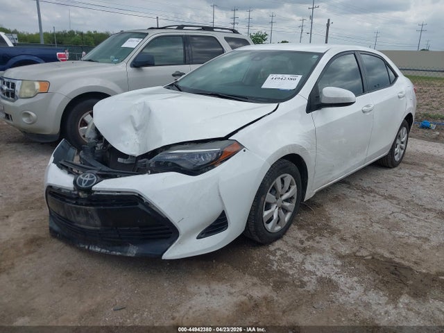Toyota COROLLA LE 2017 5YFBURHE9HP684579 Image 2