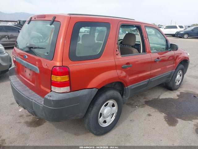 44942418 :رقم المزاد ، 1FMCU92Z56KA76629 vin ، 2006 Ford Escape Xls/xls Manual مزاد بيع