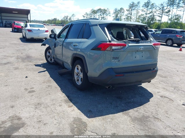 44942478 :رقم المزاد ، 2T3P1RFV2MW155086 vin ، 2021 Toyota Rav4 Xle مزاد بيع