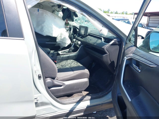 44942478 :رقم المزاد ، 2T3P1RFV2MW155086 vin ، 2021 Toyota Rav4 Xle مزاد بيع