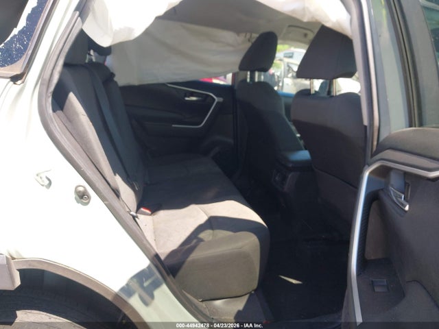 44942478 :رقم المزاد ، 2T3P1RFV2MW155086 vin ، 2021 Toyota Rav4 Xle مزاد بيع