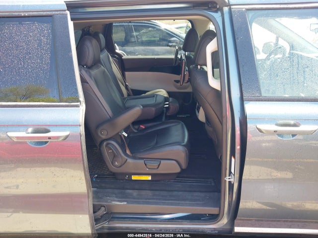 KNDNE5H32P6199644 KIA Carnival Mpv Sx