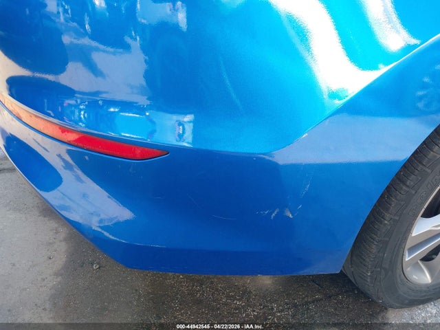 Продажа на аукционе авто 2017 Hyundai Elantra Se, vin: KMHD84LF4HU282242, номер лота: 44942545