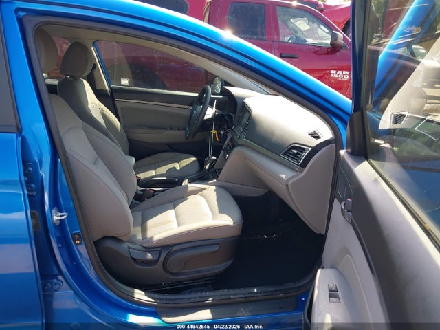 Продажа на аукционе авто 2017 Hyundai Elantra Se, vin: KMHD84LF4HU282242, номер лота: 44942545