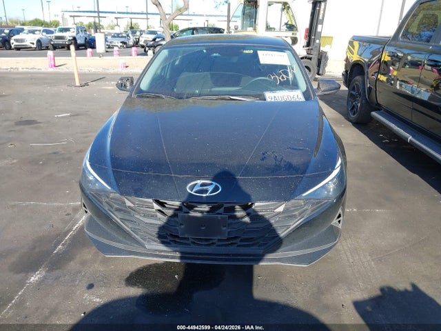 2022 Hyundai Elantra Sel მანქანა იყიდება აუქციონზე, vin: KMHLM4AG3NU327170, აუქციონის ნომერი: 44942599