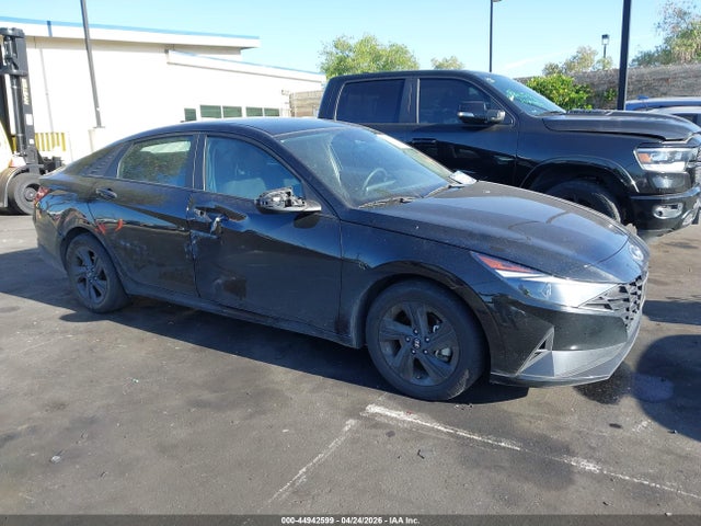 2022 Hyundai Elantra Sel მანქანა იყიდება აუქციონზე, vin: KMHLM4AG3NU327170, აუქციონის ნომერი: 44942599