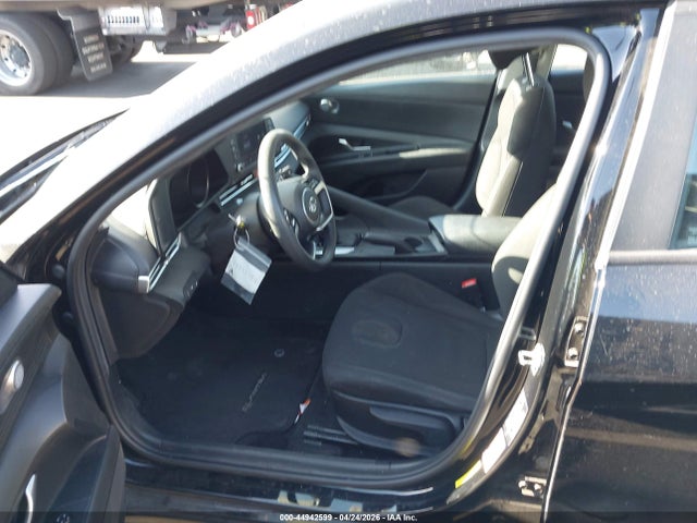 2022 Hyundai Elantra Sel მანქანა იყიდება აუქციონზე, vin: KMHLM4AG3NU327170, აუქციონის ნომერი: 44942599