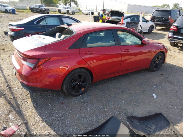 Продажа на аукционе авто 2022 Hyundai Elantra Sel, vin: 5NPLS4AG0NH068562, номер лота: 44942637