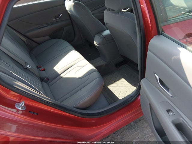 Продажа на аукционе авто 2022 Hyundai Elantra Sel, vin: 5NPLS4AG0NH068562, номер лота: 44942637