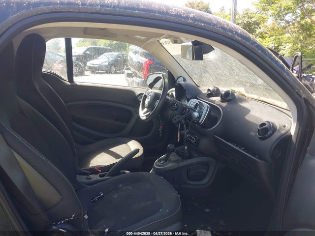 2016 Smart Fortwo Passion მანქანა იყიდება აუქციონზე, vin: WMEFJ5DA2GK066315, აუქციონის ნომერი: 44942638