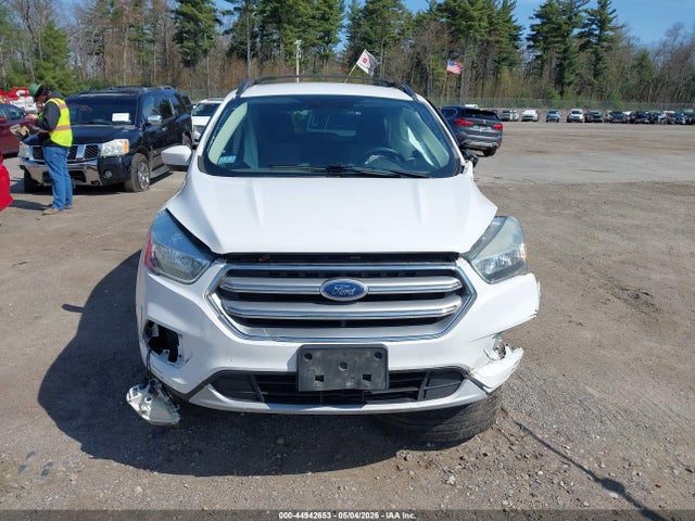 1FMCU9GD8HUD01887 Ford ESCAPE SE